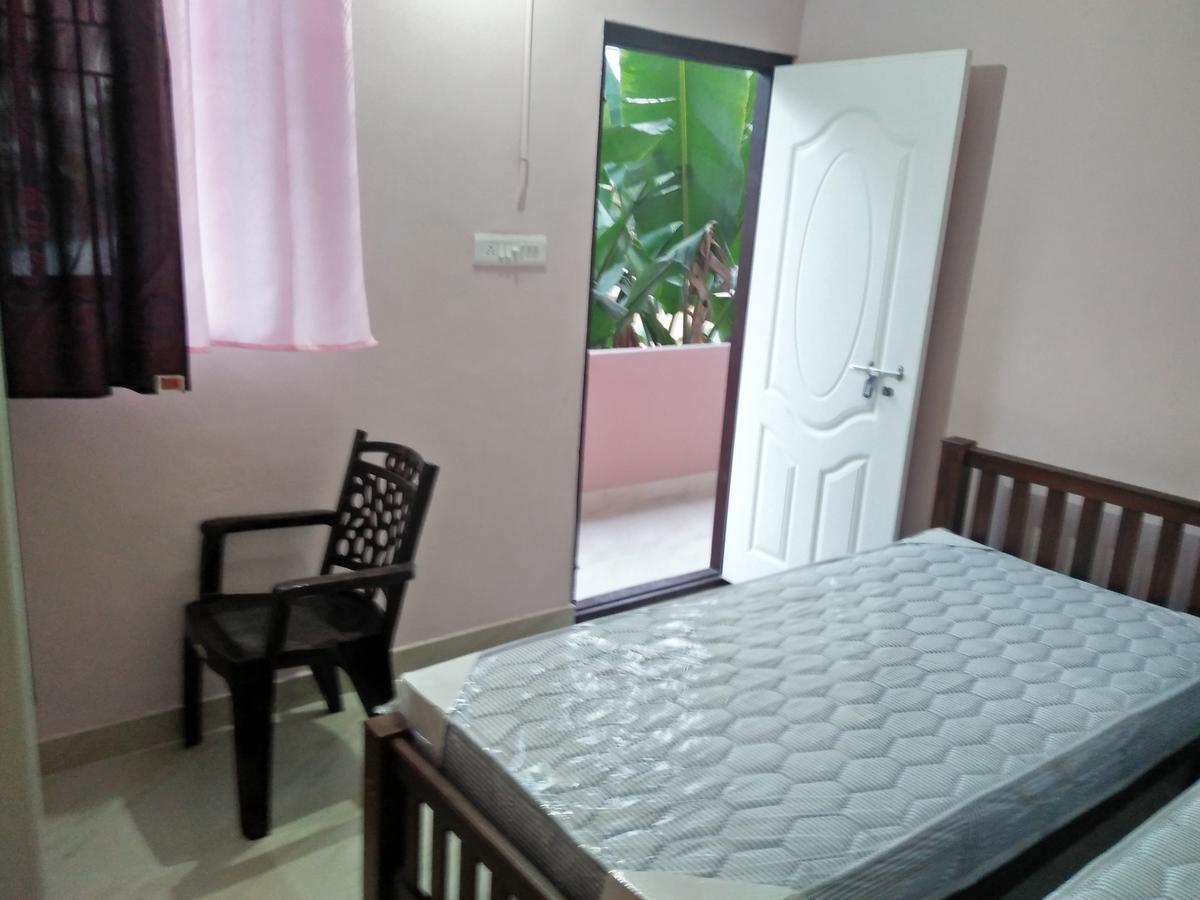 Metro Mens Hostel Kochi Dış mekan fotoğraf