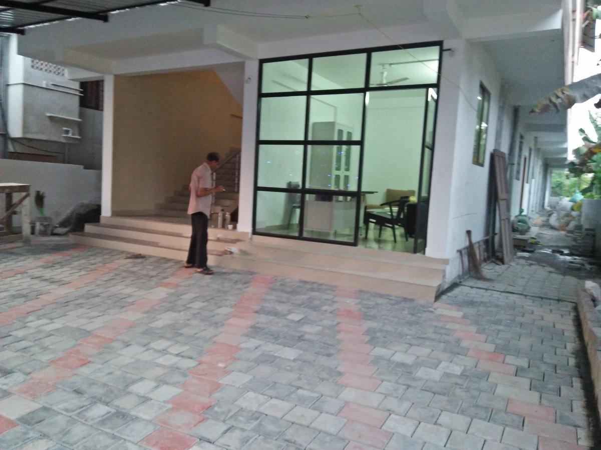Metro Mens Hostel Kochi Dış mekan fotoğraf